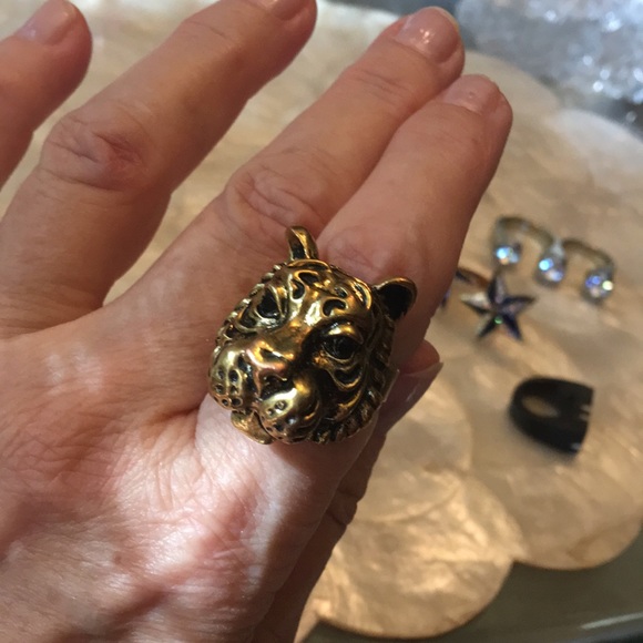 4 FUN RINGS - Picture 3 of 10